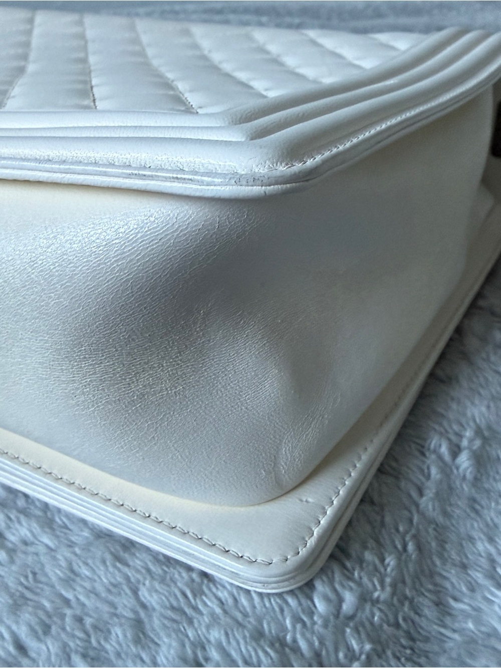 CHANEL Large Boy Flap Bag in Ivory Quilted Leather RHW+COA 18-series - Picture 13 of 13